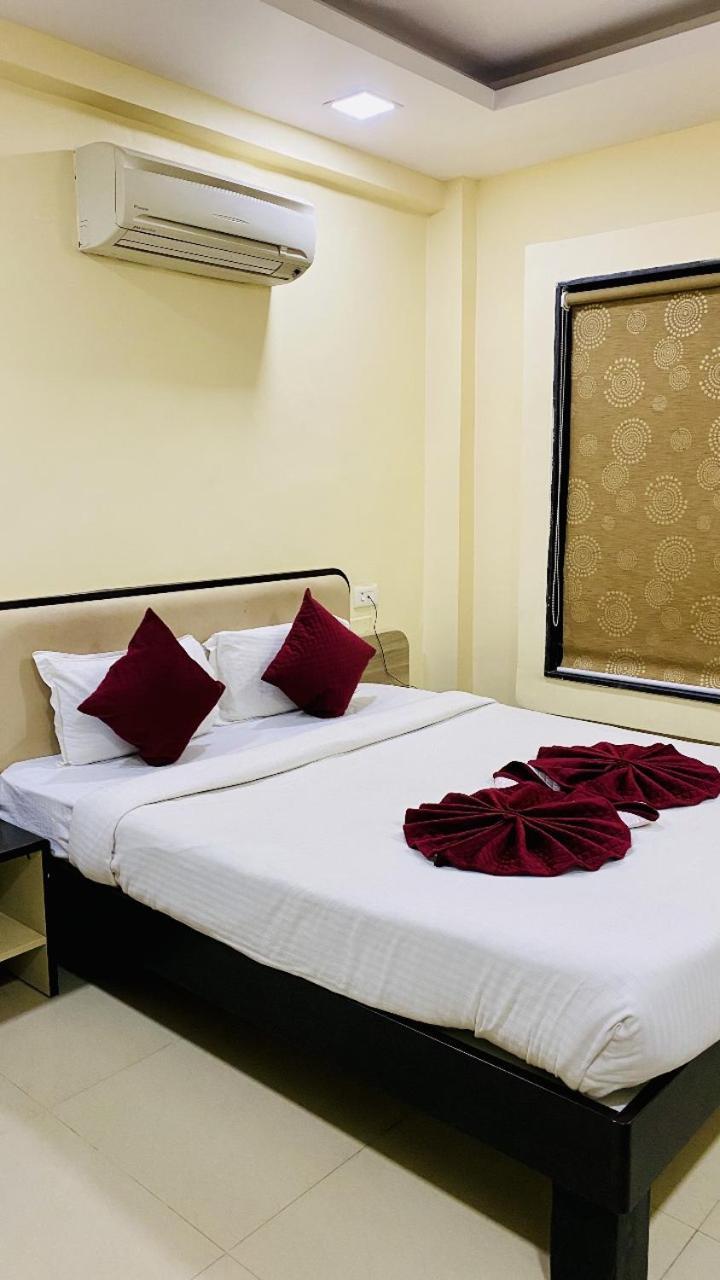 The Richi Rich Hotel And Resort Indore Esterno foto